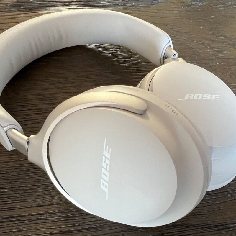 Bose QuietComfort Ultra Headphones (Light White)